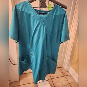 Scrub set